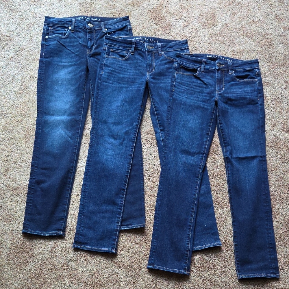 Great Deal!! Lot of 3. Like New! American Eagle Dark Wash Skinny Jeans Size 6